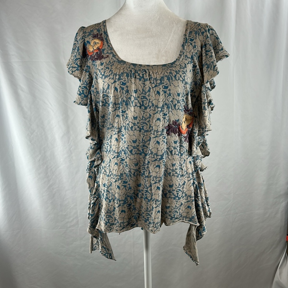 Moth by Anthropologie Blue & Cream Floral Open sided Blouse with embroidery